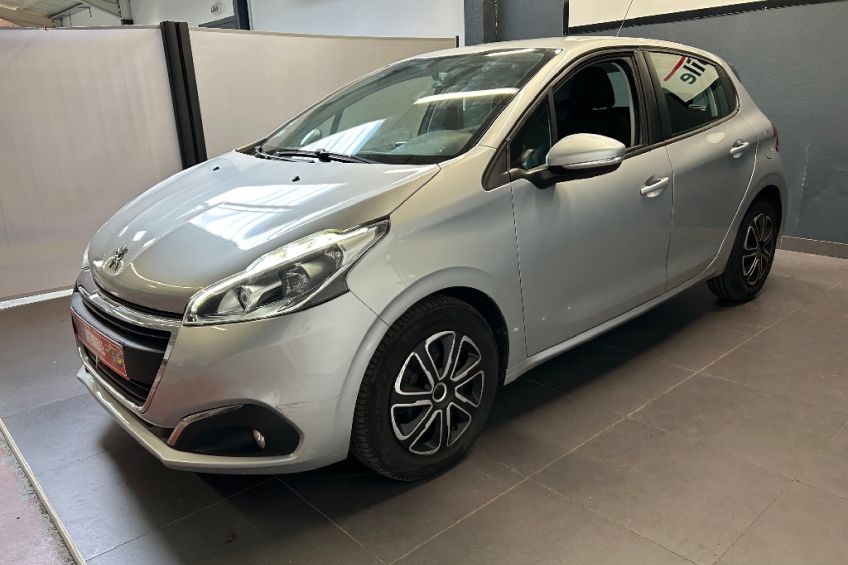 Peugeot 208 BUSINESS 1.6 BlueHDi 75 CV 04/2017