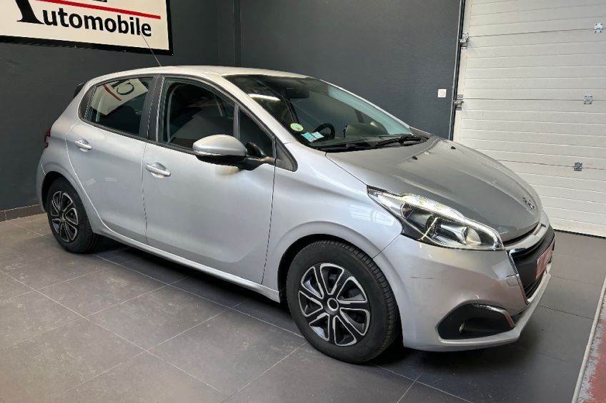 Peugeot 208 BUSINESS 1.6 BlueHDi 75 CV 04/2017