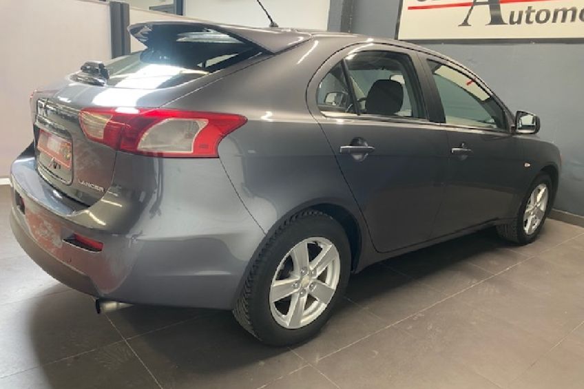 Mitsubishi LANCER 2.0 DI-D 140 CV 1ERE MAIN