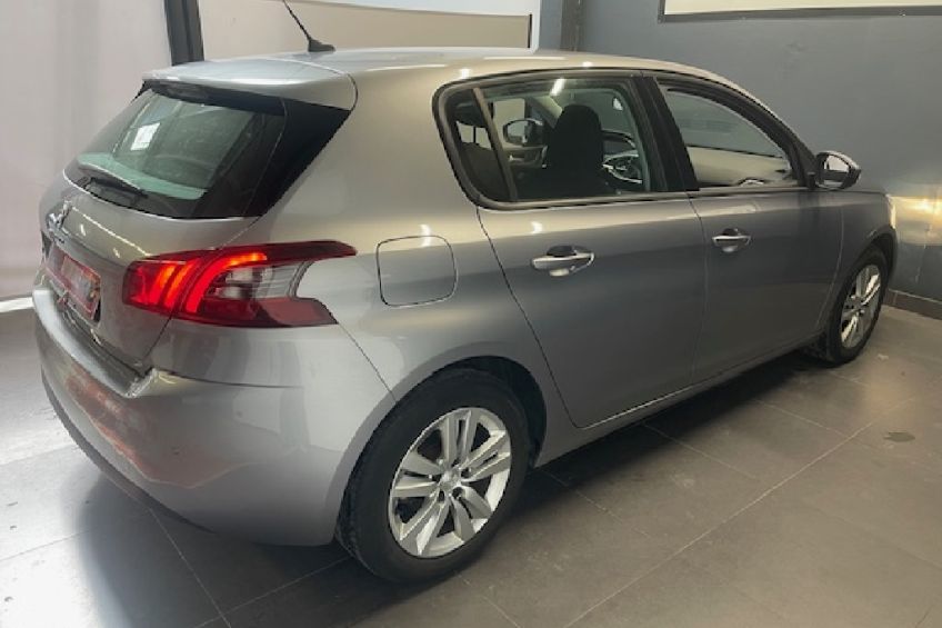 Peugeot 308 1.2 PureTech 110 CV 38 000 KMS