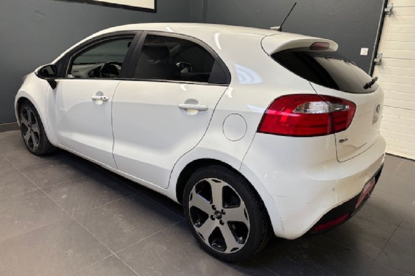 Kia RIO 1.4 CRDi 90 CV 1ERE MAIN