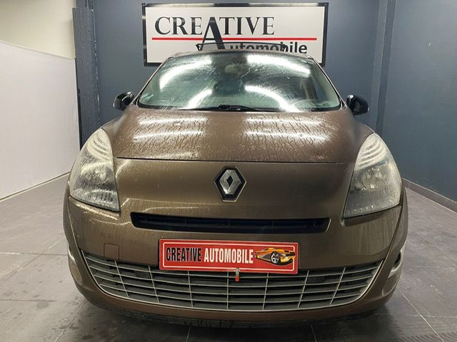 Renault GRAND SCENIC III 1.9 dCi 130 CV Bose 7 pl
