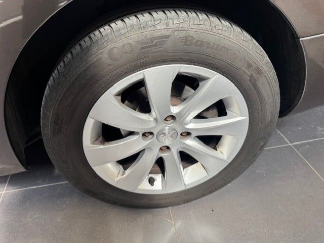 Peugeot PARTNER TEPEE 1.6 BHDi 120ch Allure