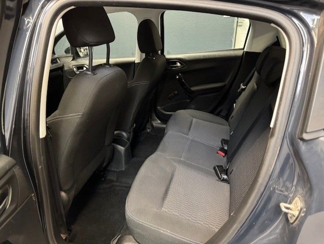 Peugeot 208 BlueHDi 100 SetS BVM6 Active 1ERE MAIN