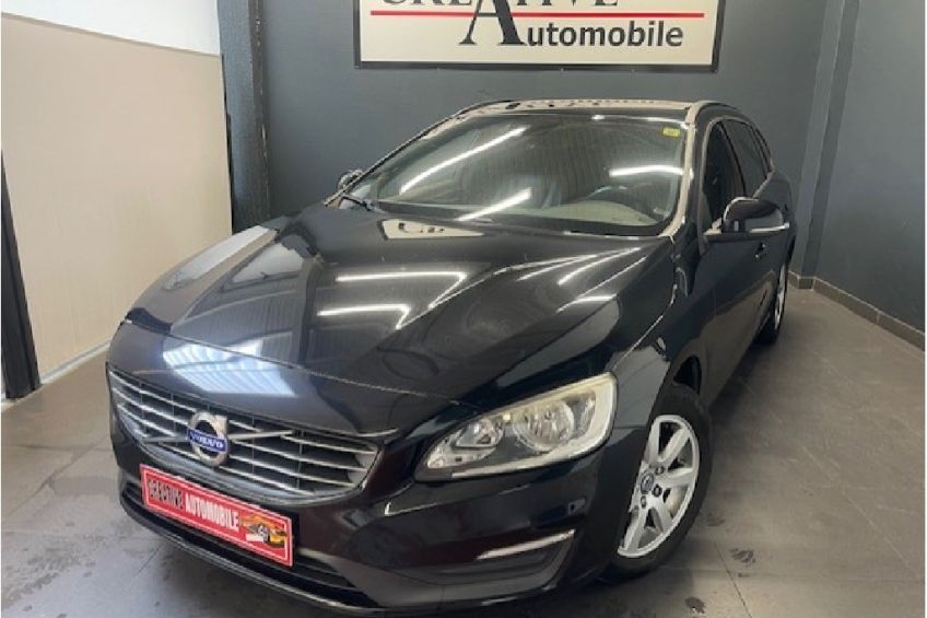 Volvo V60 D4 181 ch StopetStart Momentum
