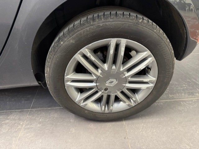 Renault CLIO III 1.5 dCi 105 Confort Pack Clim
